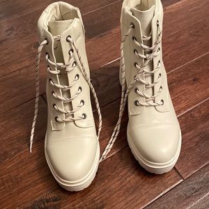 Nine West Boots Size 8.5